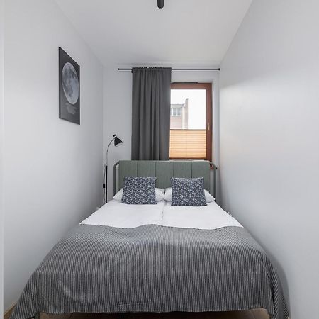 Stylish Apartment With Balcony & Parking Cracow By Noclegi Renters Краков Экстерьер фото