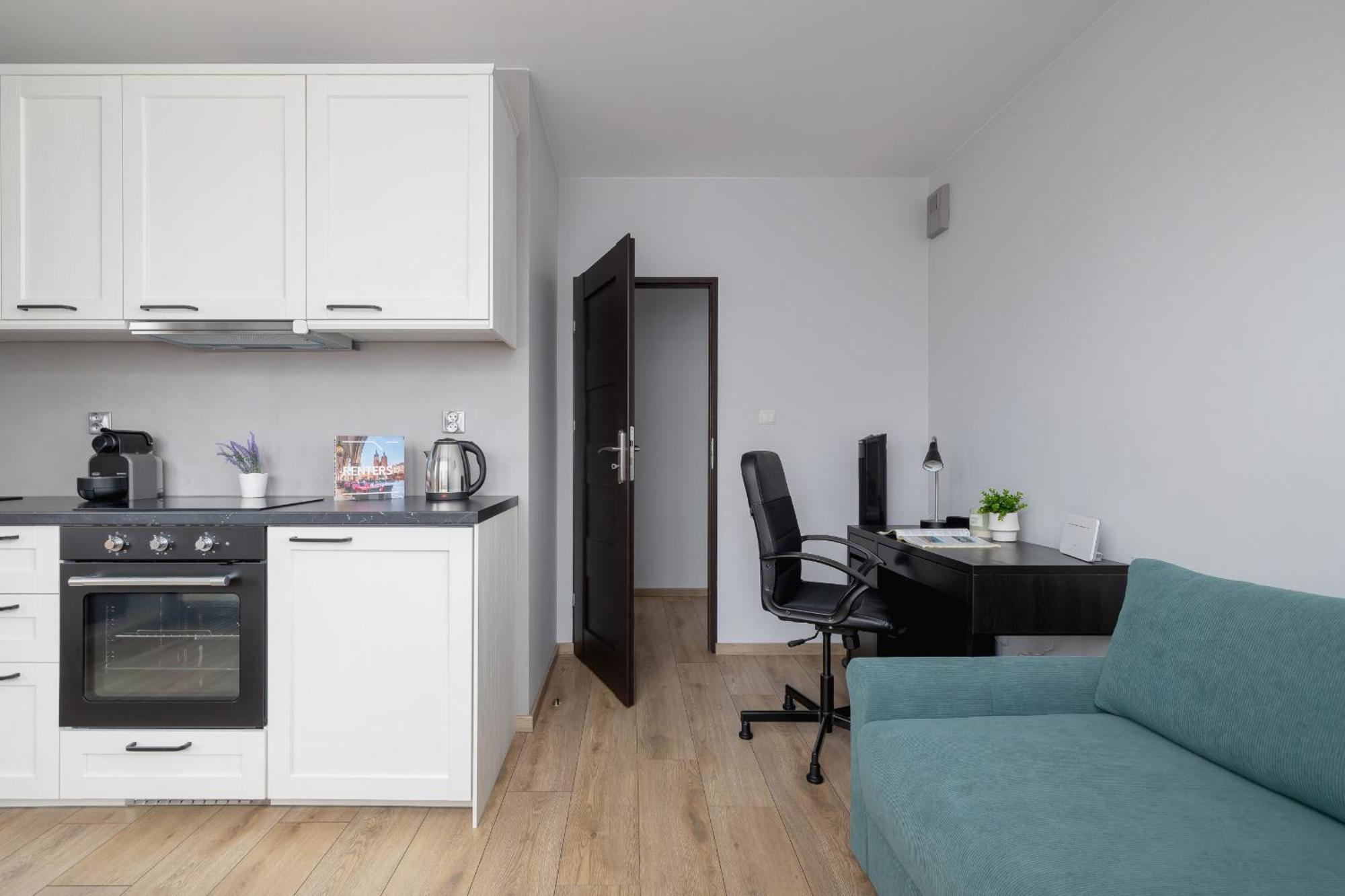 Stylish Apartment With Balcony & Parking Cracow By Noclegi Renters Краков Экстерьер фото